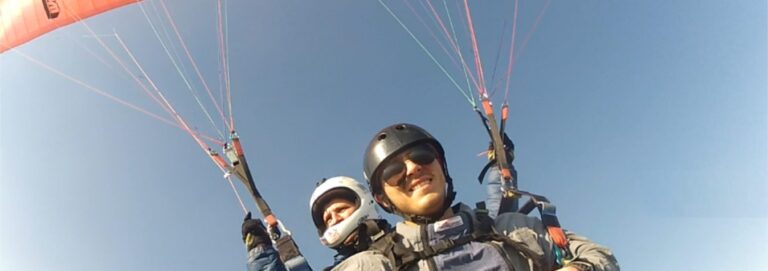 Gleitschirmfliegen über Peja