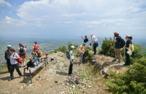 Feierlichkeiten zum Europatag enden mit einer Bergwanderung auf den Trails der Rugova